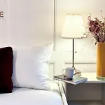 Traditional Old Town In Perfect Location Lejlighed *