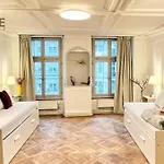 Traditional Old Town In Perfect Location Apartman