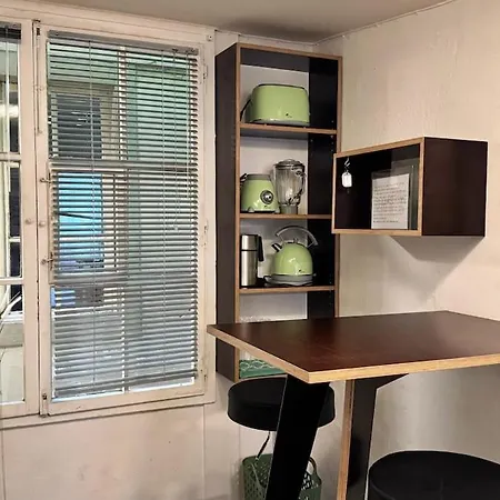 Traditional Old Town In Perfect Location Berne