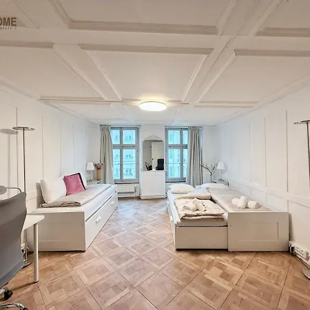 Апартаменты Traditional Old Town In Perfect Location *