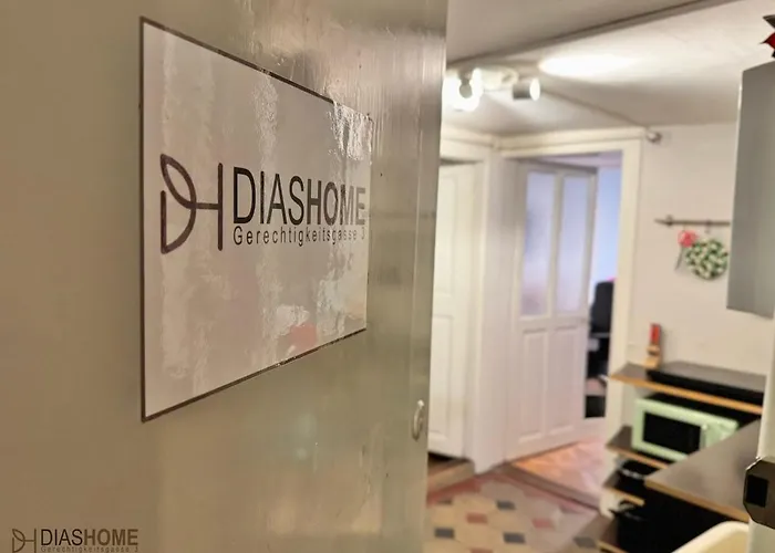 Traditional Old Town In Perfect Location 베른