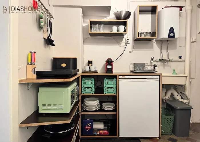 Traditional Old Town In Perfect Location 아파트 *