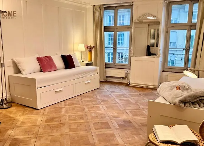 아파트 Traditional Old Town In Perfect Location 베른